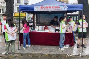 媒体人：泰山队心态比较急躁，克雷桑在遇到阻碍时往往容易上头